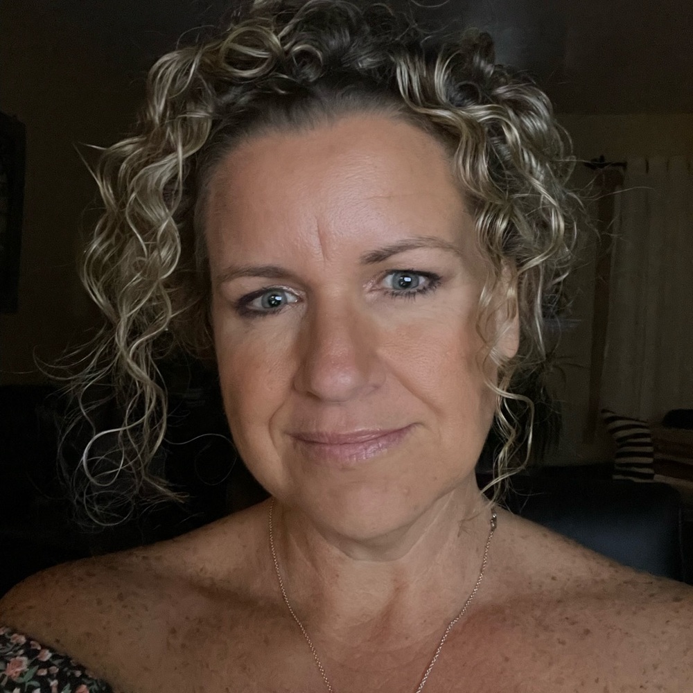 Meet your Posher, Aileen